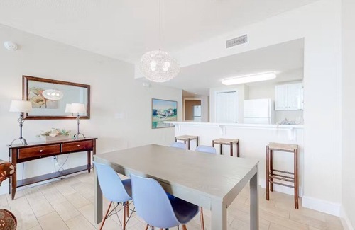 Long Beach Condo | Beachfront Condo with Gulf Views & Resort Perks