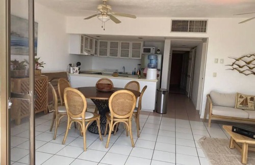 Puerto Aventuras Apartment | Beachfront Condo at Club de Yates