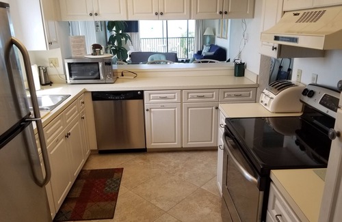 South Island Condo | Beachfront Condo 2Bed/2Bath With Pool, Hot Tub, and Private Balcony-Nice Escape