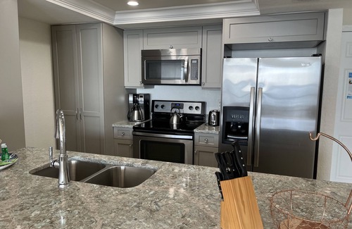 Punta Rassa Condo | Beachfront Condo at SanibelHarbour - Beachfront