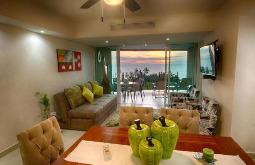South Hotel Zone House | Beachfront Condo with Access to Pools, Gym, Tennis Court