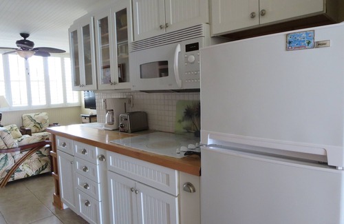 Makaha Condo | Beachfront Condo on best hidden beach on Oahu