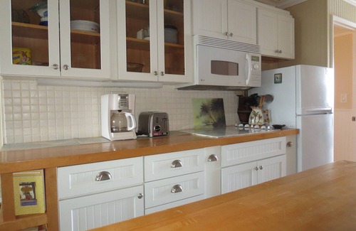Makaha Condo | Beachfront Condo on best hidden beach on Oahu