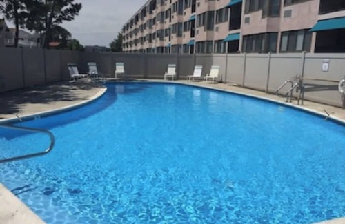 Southend Condo | Beachfront Condo! Pet friendly! 2 Bed, 2 Bath