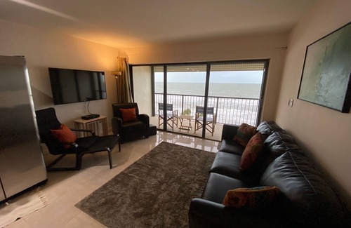 Madeira Beach Condo | Beachfront Condo in Ocean Sands in Madeira Beach