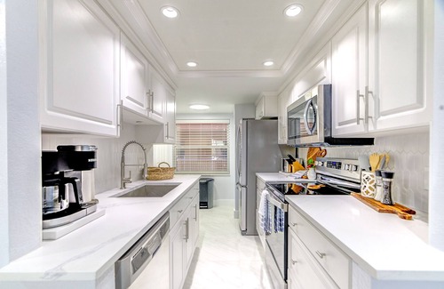 Madeira Beach Condo | Beachfront condo in Madeira Beach directly across from Johns Pass Village