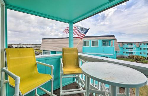 Morehead City Apartment | Beachfront Condo with Boardwalk and Pool Access!