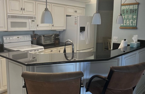Ponce Terrace Condo | Beachfront condo with plenty of space