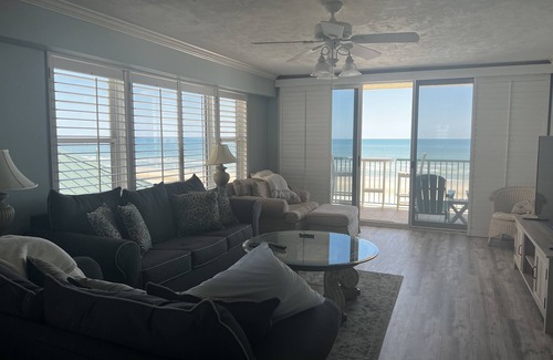 Ponce Terrace Condo | Beachfront condo with plenty of space