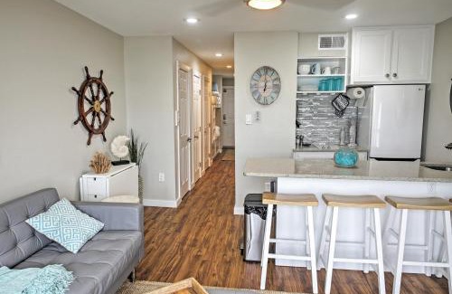 North Beach Apartment | Beachfront Corpus Christi Condo with Deck and Views!
