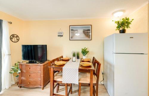 North Beach Apartment | Beachfront Corpus Christi Condo with Pool Access!