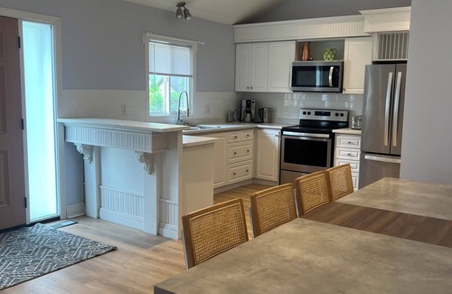 Wasaga Beach Cottage | BEACHFRONT COTTAGE IN WASAGA BEACH - SANDPIPER BEACH RESORT - COTTAGE # 12