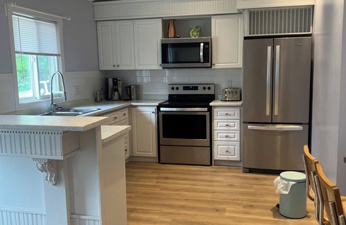 Wasaga Beach Cottage | BEACHFRONT COTTAGE IN WASAGA BEACH - SANDPIPER BEACH RESORT - COTTAGE # 12