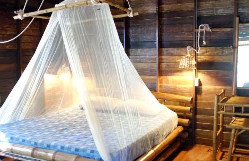 Nuea Khlong House | Beachfront Cottage of Koh Pu