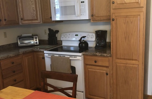 Lochmere Condo | BEACHFRONT COTTAGE on LAKE WINNISQUAM