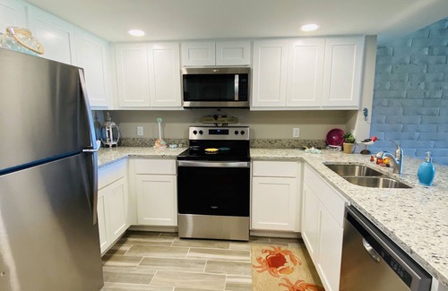 Port Aransas Condo | Beachfront Cozy Condo 228 located in the Golf Cart Dist. in the heart of Port A