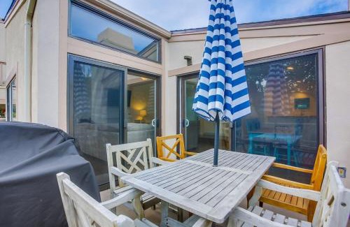 Solana Beach Apartment | Beachfront feat Private Den SS166