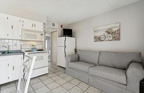 North Wildwood Apartment | Beachfront Fourth-Floor Condo with Community Pool!