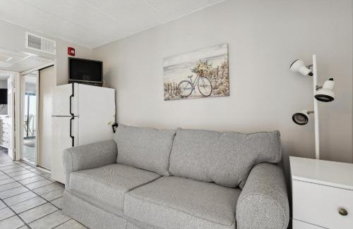 North Wildwood Apartment | Beachfront Fourth-Floor Condo with Community Pool!