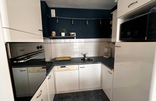 Les Sables d'Olonne Apartment | Beachfront Studio with Balcony & Garage