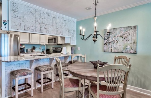Clipper Cove House | *Beachfront | FREE Beach Service* | Walk to Restaurants