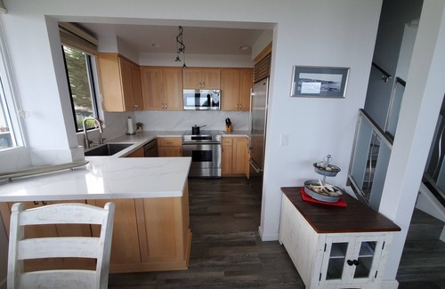 Downtown Monterey Condo | Beachfront Front: Ocean Access, Views & Sounds, Pool, Gated, Parking, Central