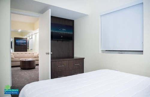 North Beach Hotel | Beachfront Getaway for the Whole Family! Outdoor Pool + Oceanfront Property