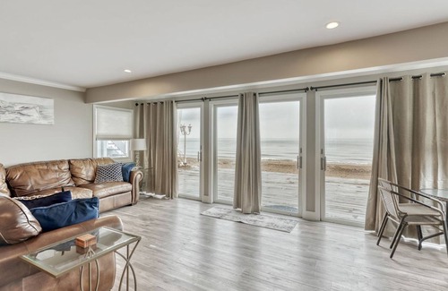North Greece House | Beachfront Home On Lake Ontario W/60 ft Of Private Beach