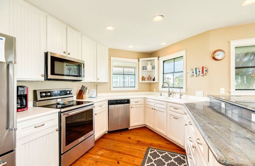 Pirates Beach House | Beachfront Home w/Great Gulf Views, Open Plan, Quick Beach Access