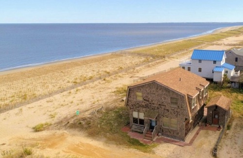 Broadkill Beach House | Beachfront Home with Beautiful Views of the Delaware Bay