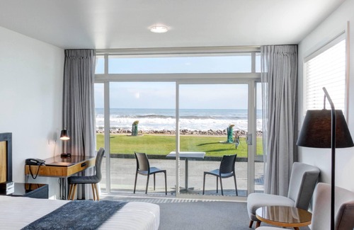 Hokitika Hotel | Beachfront Hotel