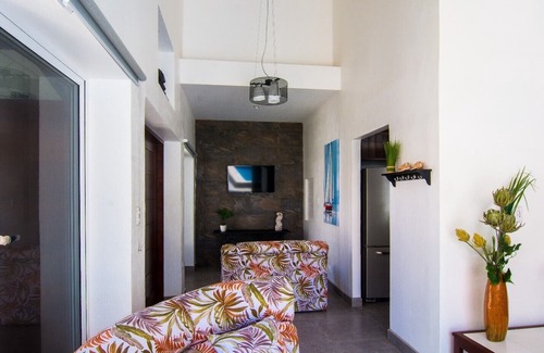 Cerro Plano House | Beachfront House in Playa Tivives with private pool