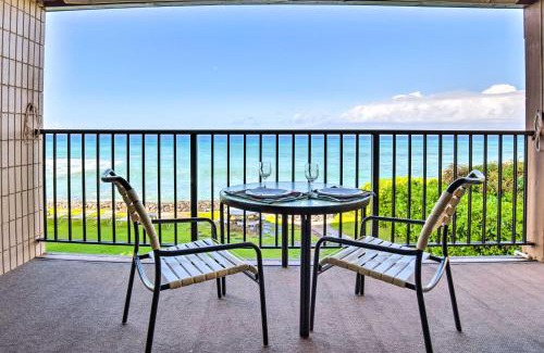Honokowai Apartment | Beachfront Lahaina Condo Pool and Grill Access