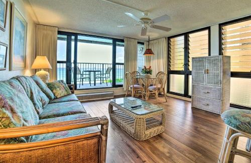 Honokowai Apartment | Beachfront Lahaina Condo Pool and Grill Access