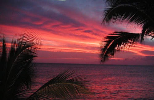 Makaha Condo | BEACHFRONT LEGAL BUDGET CONDO-VIEWS-FREE PKG/WIFI, POOL, HOT TUB, TENNIS/PICKLE7