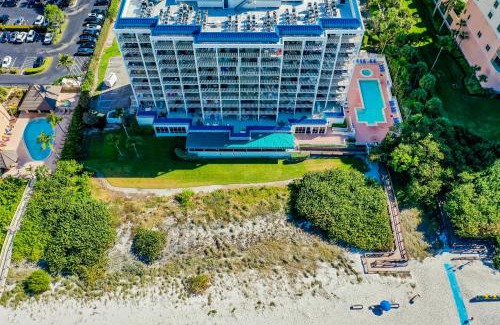 Marco Island House | Beachfront Living at the Apollo I On-Site Sunset Grille Tiki-Restaurant