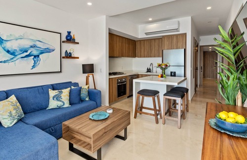 Las Glorias Condo | Beachfront Luxury Retreat! 1BD 8 pools Harbor 171 1BD Condo for rent in North Ho