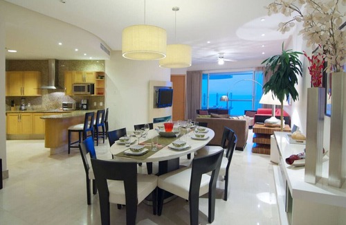 Nuevo Vallarta Apartment | Beachfront Luxury Condo