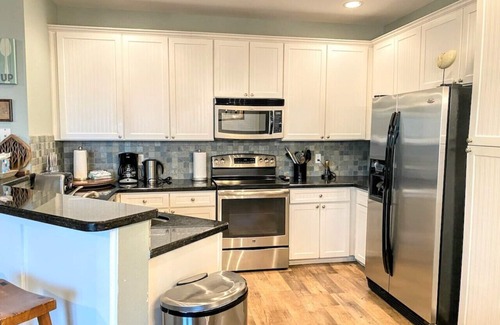 Galveston House | Beachfront luxury - 4 bedroom w/3 king beds amazing views