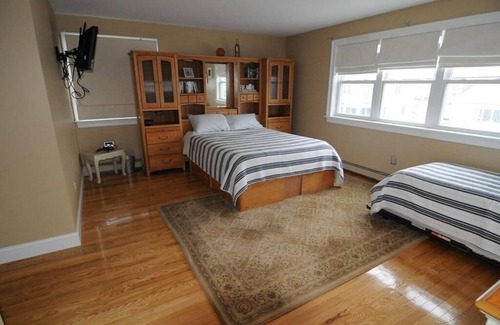 Ocean Bluff-Brant Rock House | Beachfront Luxury Living Home
