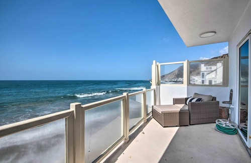 Eastern Malibu Cottage | Beachfront Malibu House w/Sauna & Ocean-view Deck