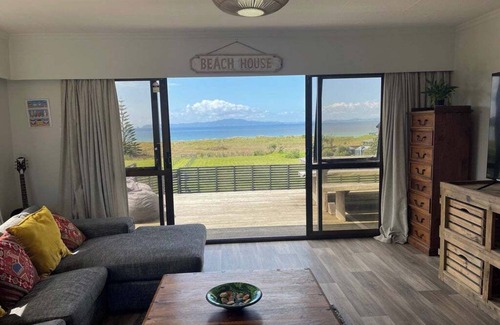 Karkari Peninsula House | Beachfront Bliss
