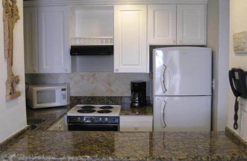 Playacar Fase I Condo | BEACHFRONT ! Ocean View ! GROUND LEVEL !