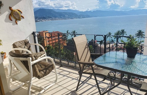 South Hotel Zone Condo | Beachfront, Ocean Views, Great Beach
