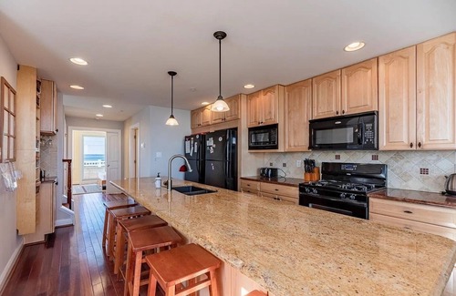 Sea Isle City House | Beachfront Ocean Breeze