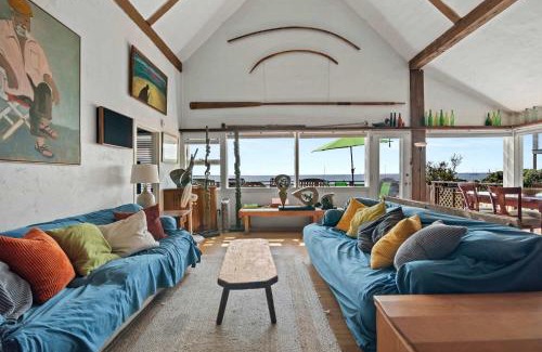 Commercial Street House | Beachfront on Commercial St Dog Friendly