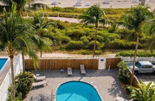South Beach Apartment | BeachFront On The Sand #229, FreeParking, South of 5t, 335 Ocean Dr, Miami Beach