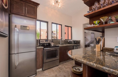 San Jose del Cabo Condo | Beachfront Paradise, right on the ocean!