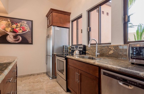 San Jose del Cabo Condo | Beachfront Paradise, right on the ocean!