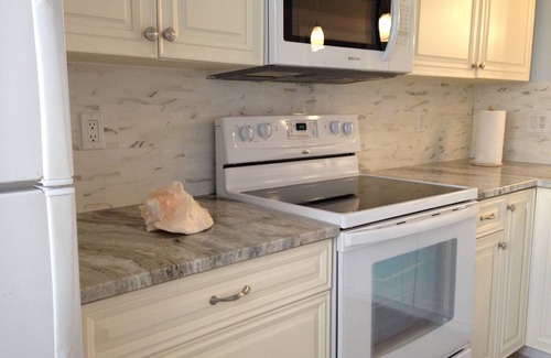 Hutchinson Island South Condo | Beachfront Paradise At Beautifully Renovated Corner Unit On Hutchinson Island